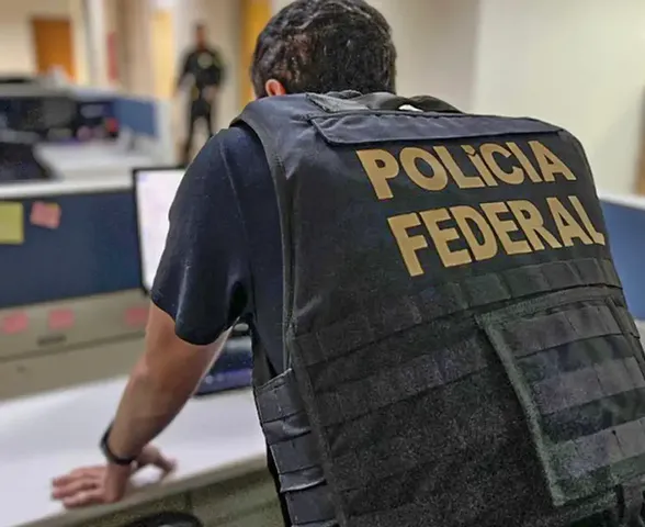 PF está com celular de Vorcaro e afirma poder enviar dados a ministros