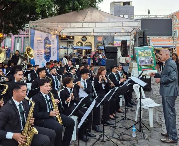 Projeto que difunde música bandística instrumental se apresenta em Batalha