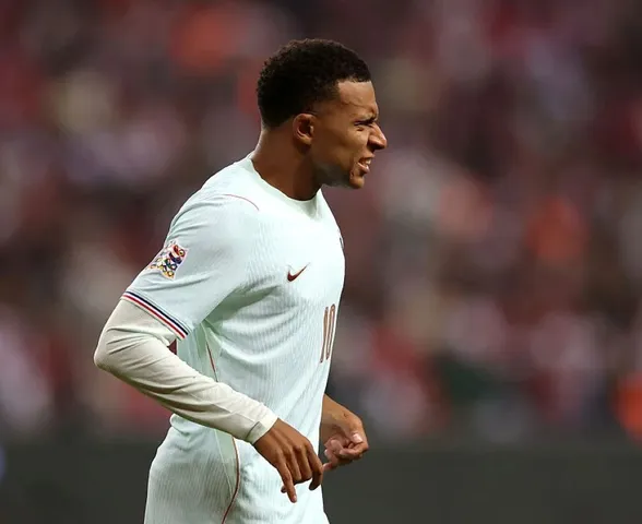 Real Madrid confirma lesão de Mbappé após jogador ser cortado da seleção