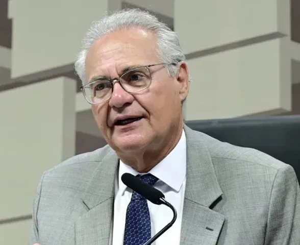 Renan vê crise institucional e cita pedidos de impeachment contra Moraes e Mendonça