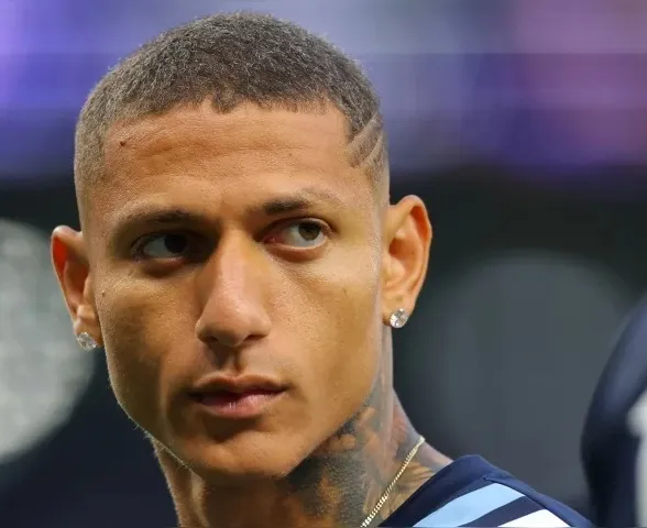 Richarlison está próximo de retornar ao Everton, diz jornal inglês