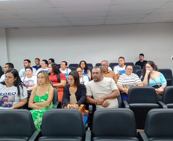 Testemunha diz que motorista estava 'cambaleando' após acidente que matou 2 na Fernandes Lima