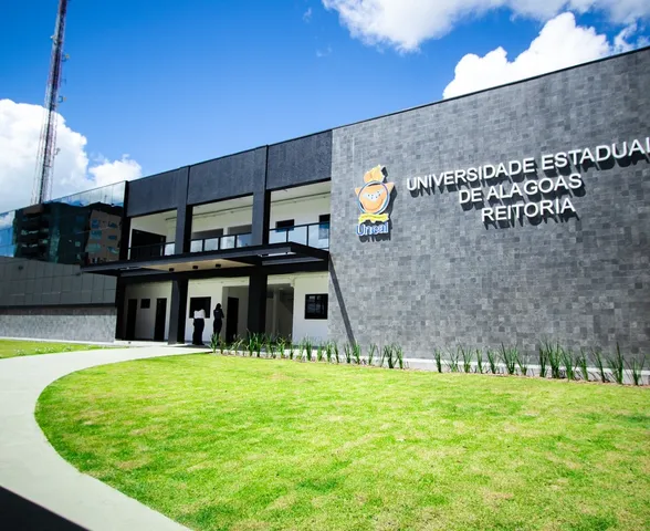 Uneal aprova cotas e reserva 50% das vagas para estudantes da rede pública