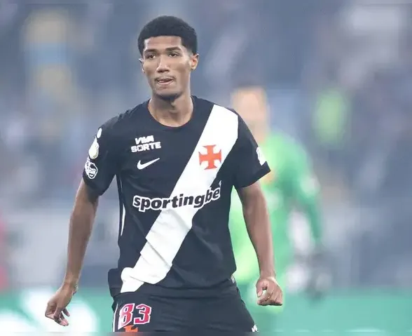 Vasco encaminha renovação de Ramon Rique e negocia novo vínculo com Jair