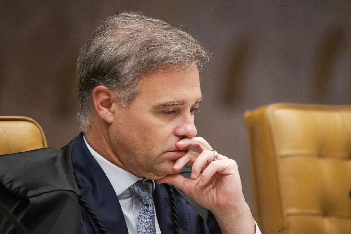 Mendonça rejeita ação de Zé Trovão contra reajuste do Bolsa Família de Lula