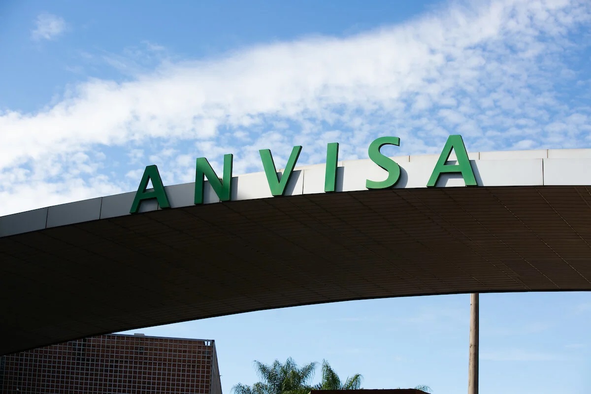 Anvisa interdita lotes de remédio contra câncer e toxina botulínica