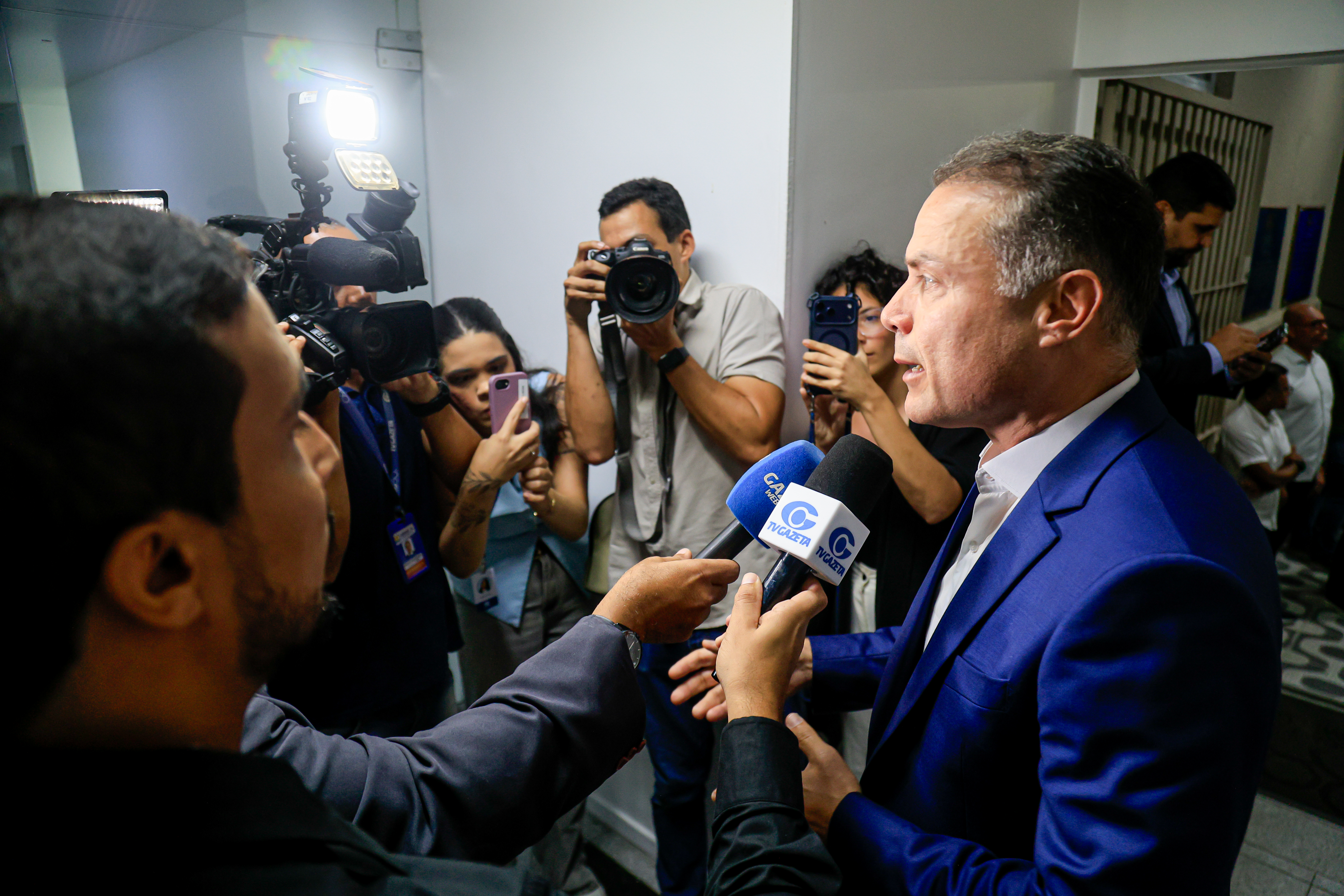 Após debate na TV Gazeta, Renan Filho pede comparação de propostas e trajetórias