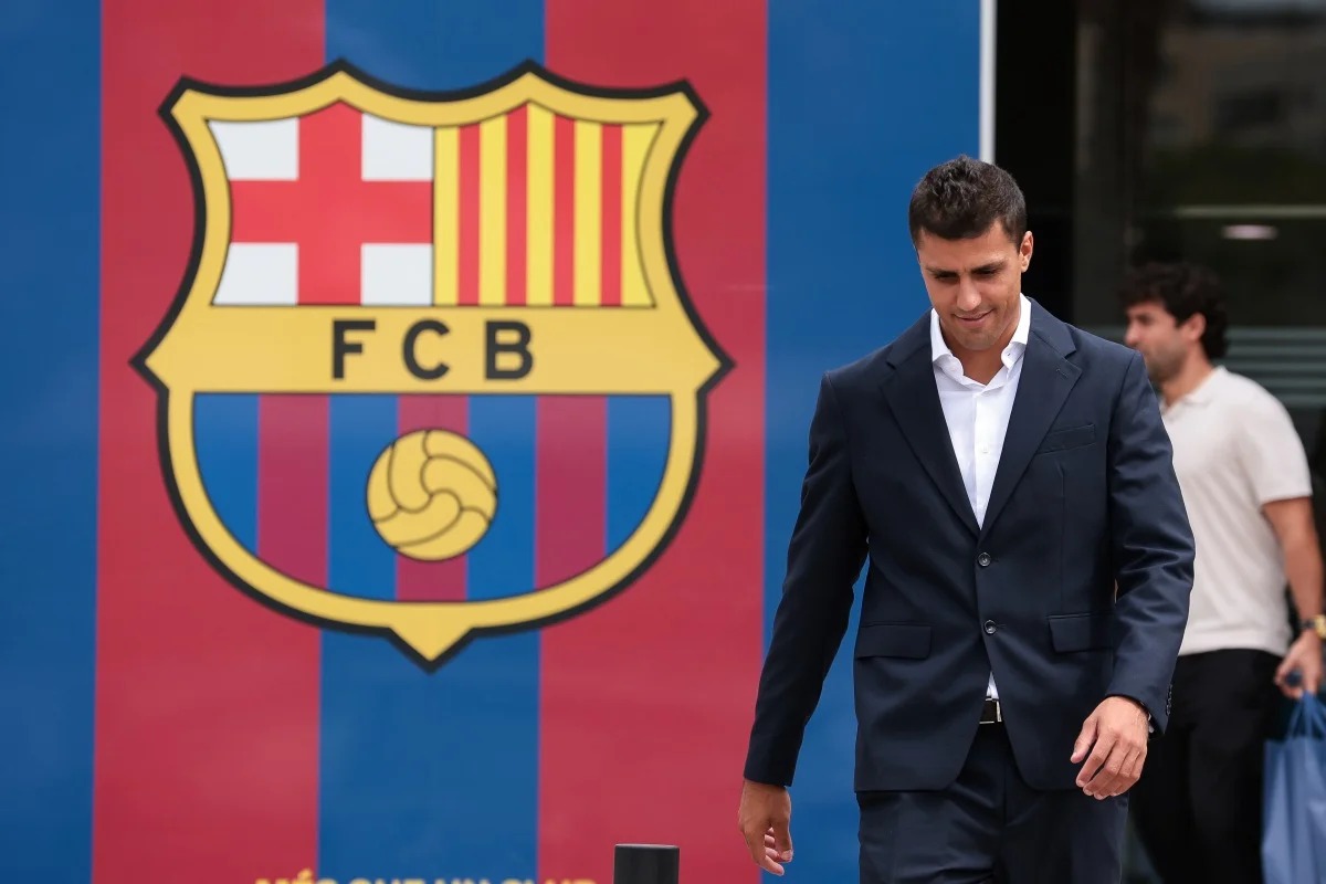 Barcelona inicia campanha pelo tri do Espanhol contra o Elche