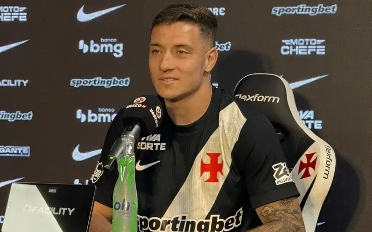 Bruno Duarte é apresentado no Vasco