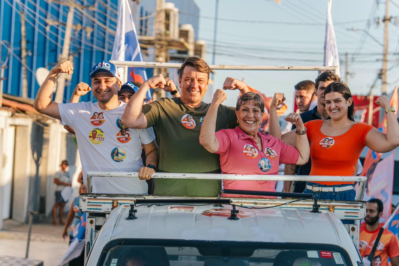 Célia Rocha intensifica corpo a corpo e percorre bairros de Arapiraca na reta final da eleição