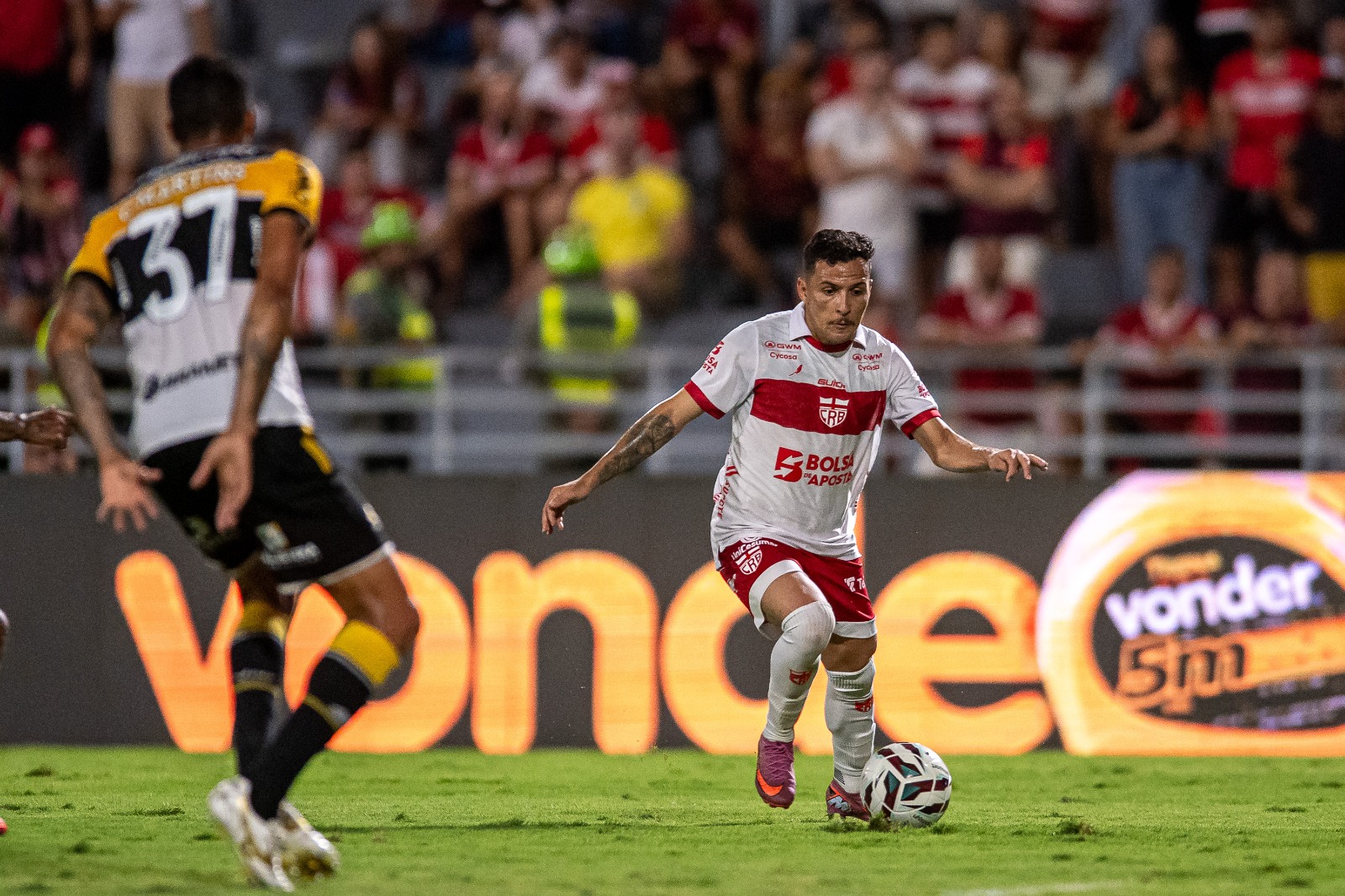 Dadá Belmonte fala sobre protagonismo pelo CRB e projeta confronto diante do América-MG