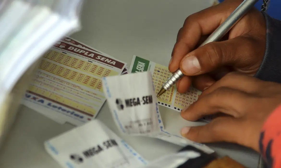 Bolão leva sozinho prêmio de R$ 101 milhões da Mega-Sena; veja os números sorteados