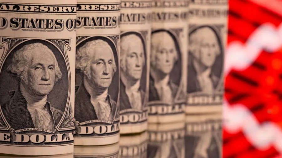 Dólar cai e Bolsa sobe com petróleo em queda e nova projeção para os juros