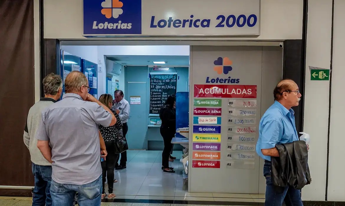 Quina acumula e 54 apostas levam R$ 13,2 mil cada no concurso 7.117