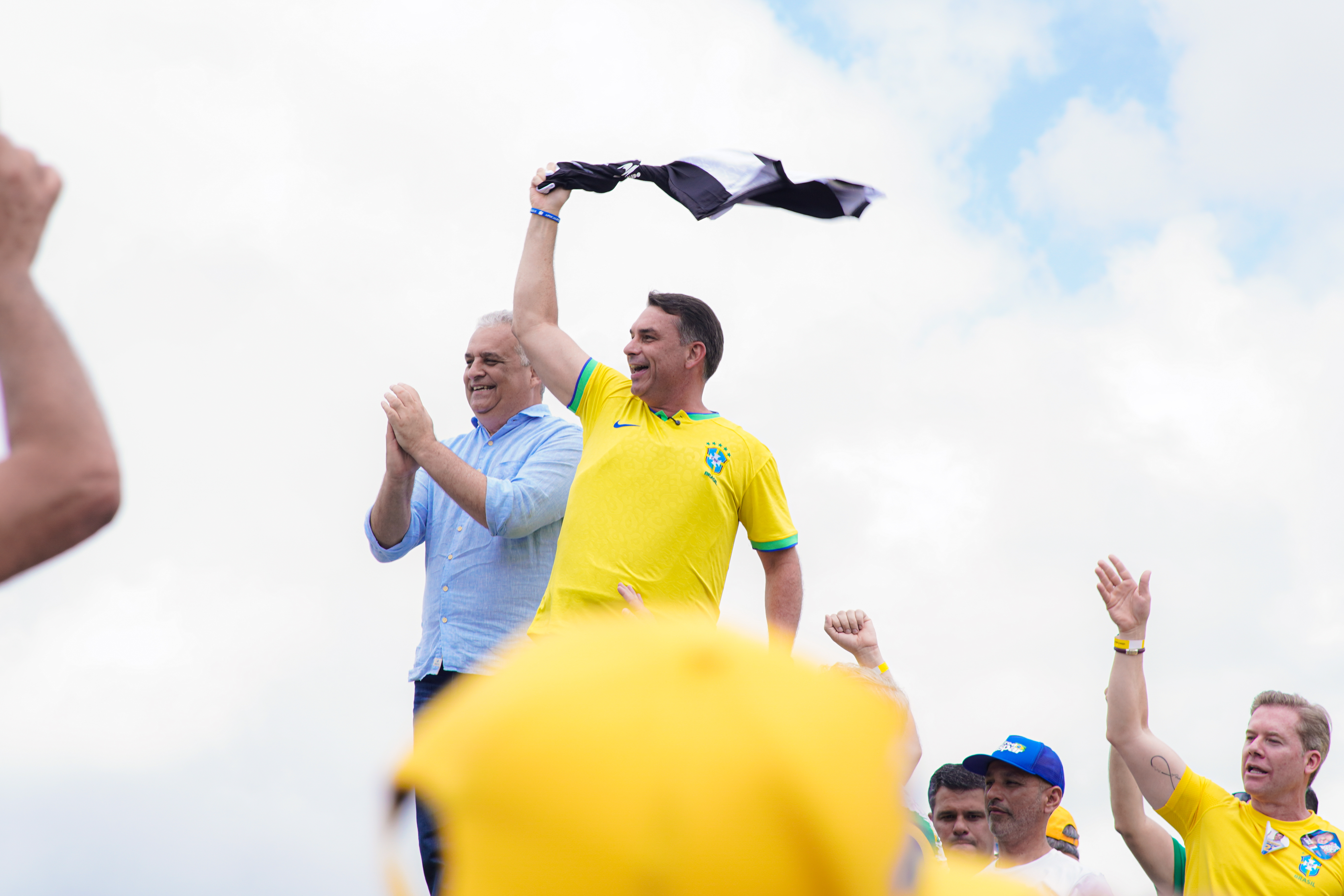 Em Arapiraca, Flávio desafia Lula para debate: “Temos que esfregar a verdade na cara dele”