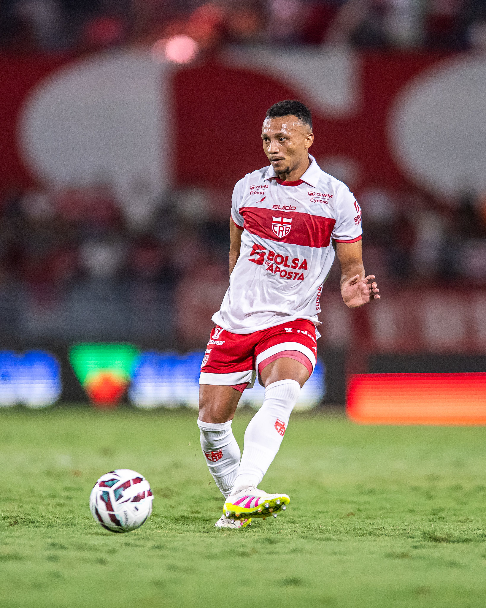 Fábio Matias mexe na lateral do CRB pelo segundo jogo seguido para enfrentar o Sport