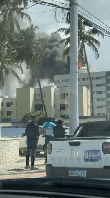 Incêndio atinge cobertura do Hotel Ritz Suítes em Cruz das Almas