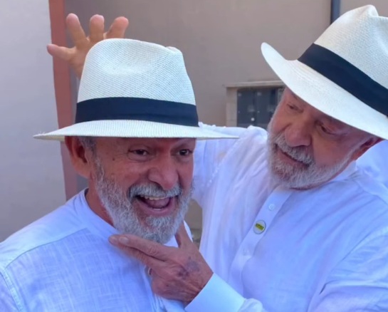 Lula de Alagoas “desiste de desistir” e agora bomba nas redes
