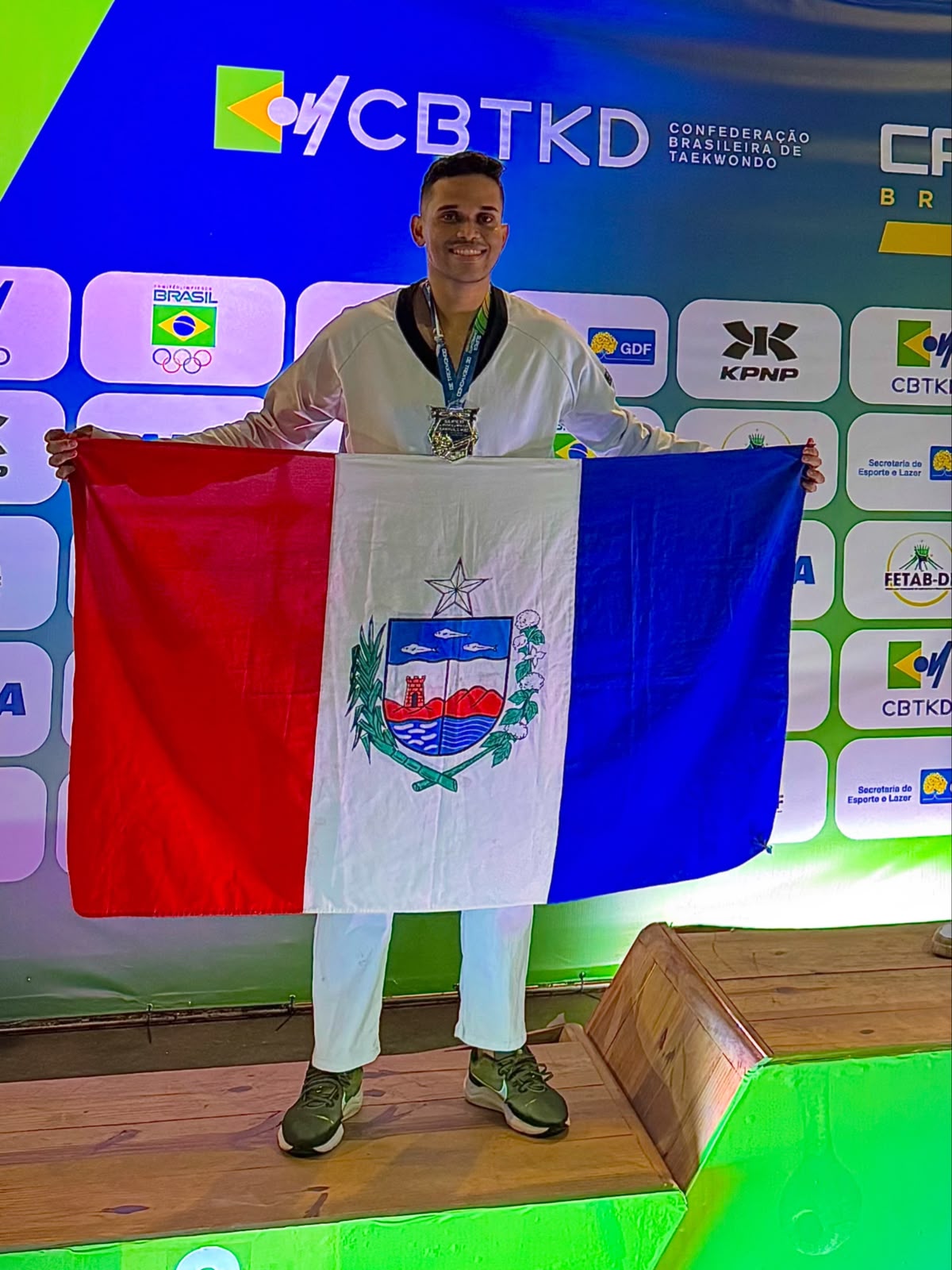 Marcelo Melo conquista prata no Campeonato Brasileiro de Taekwondo em Brasília