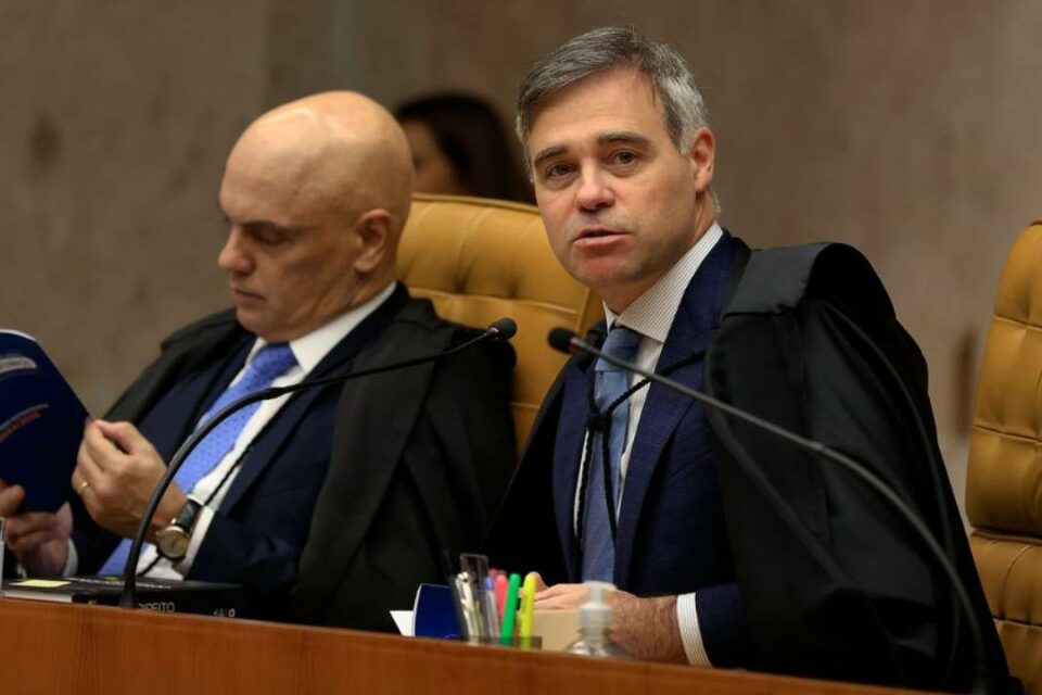 Mendonça seguiu modelito (e precedente) de Moraes ao afastar diretor-geral da PF