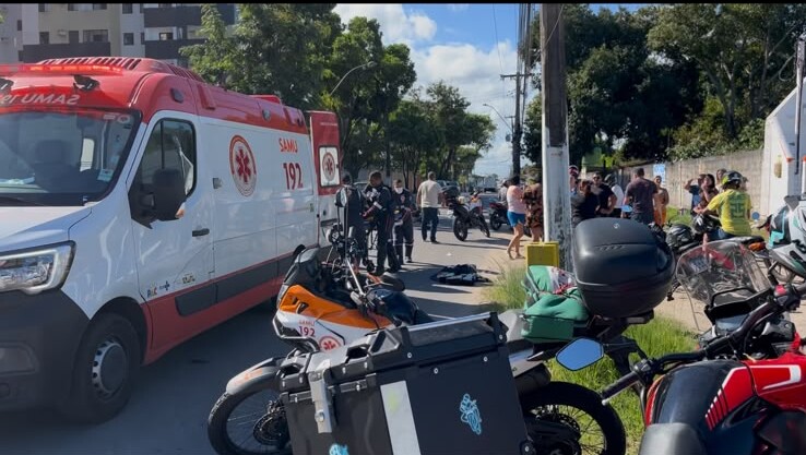 Motociclista fica ferida após ser atingida por carro no Santa Amélia