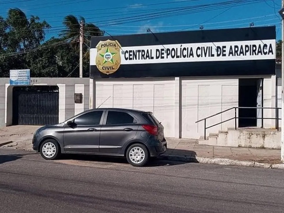 Criminosos invadem casa em Arapiraca e furtam dinheiro e objetos