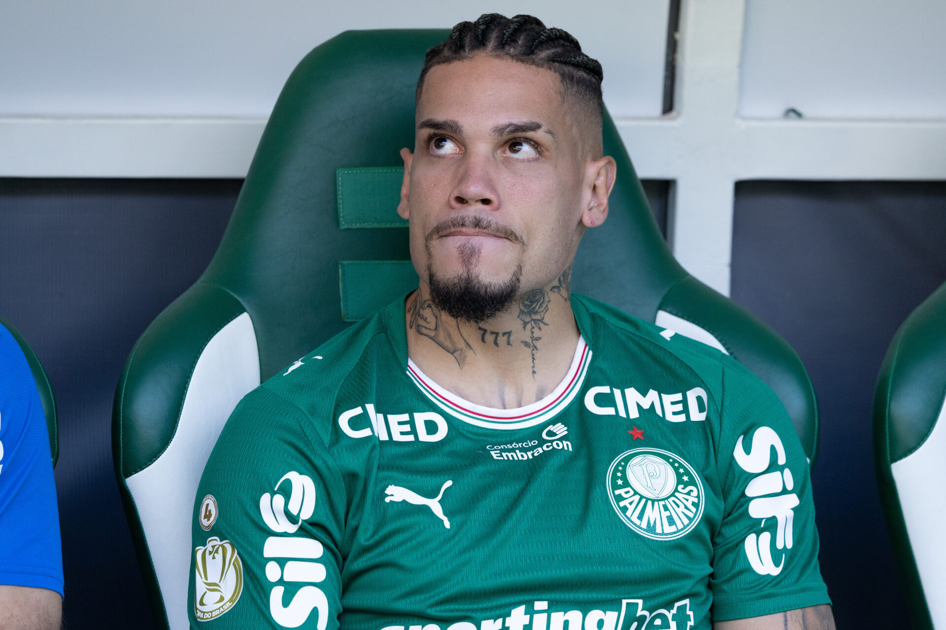 Paulinho sofre nova lesão muscular e vira desfalque no Palmeiras contra o Mirassol