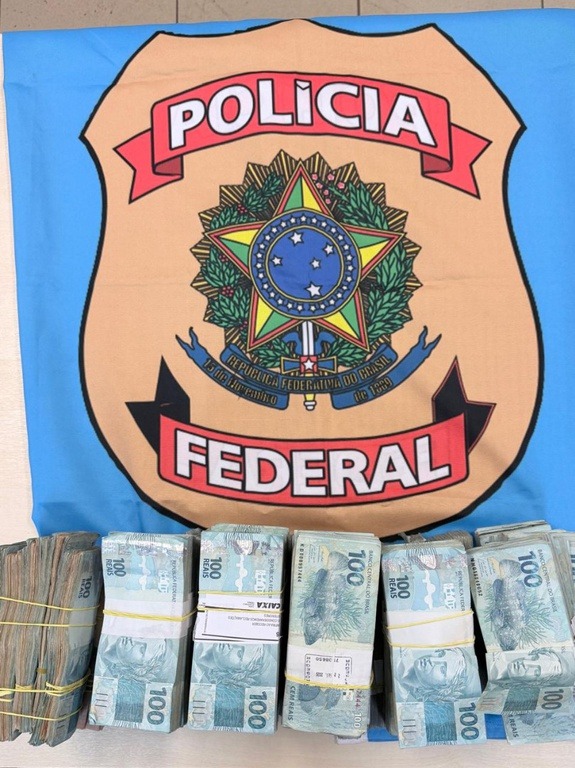 PF apreende R$ 590 mil em investigação sobre crimes eleitorais em Maceió/AL