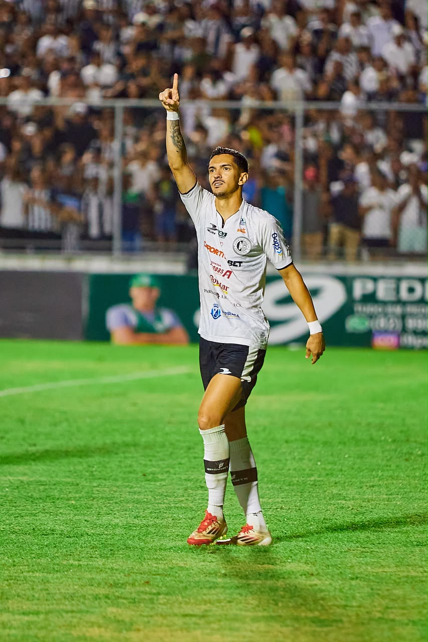 Pilares do acesso, Paulinho e Allef seguem no ASA para a próxima temporada