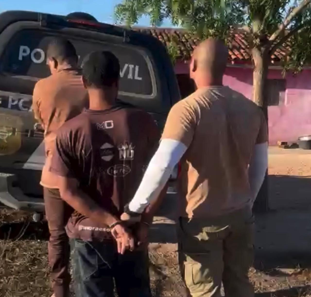 Preso em Canapi, 'Conde Drácula' ameaçava beber o sangue da mãe e da irmã