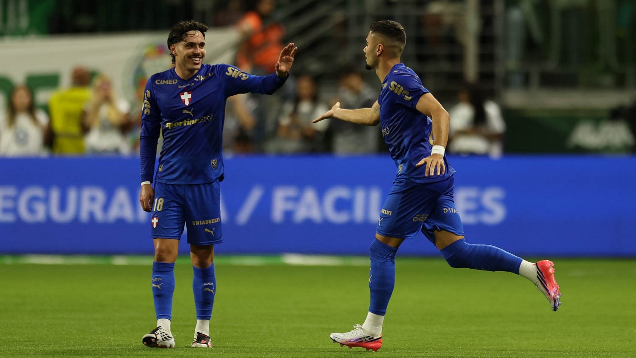 Presente de aniversário! Palmeiras vence o Santos e abre boa vantagem na Copa do Brasil