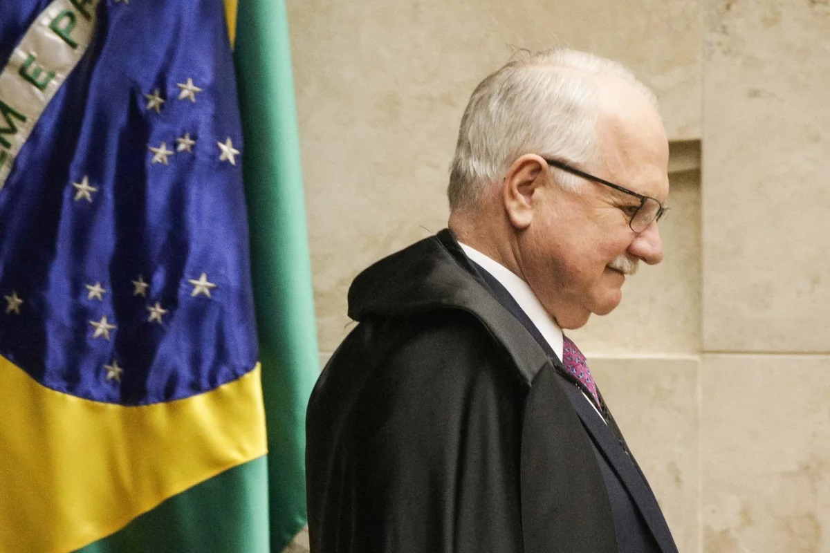 Presidente do STF cancela sessão em meio à crise entre ministros