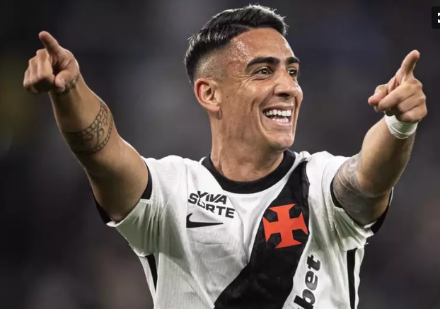 Puma se torna defensor estrangeiro com mais gols na história do Vasco