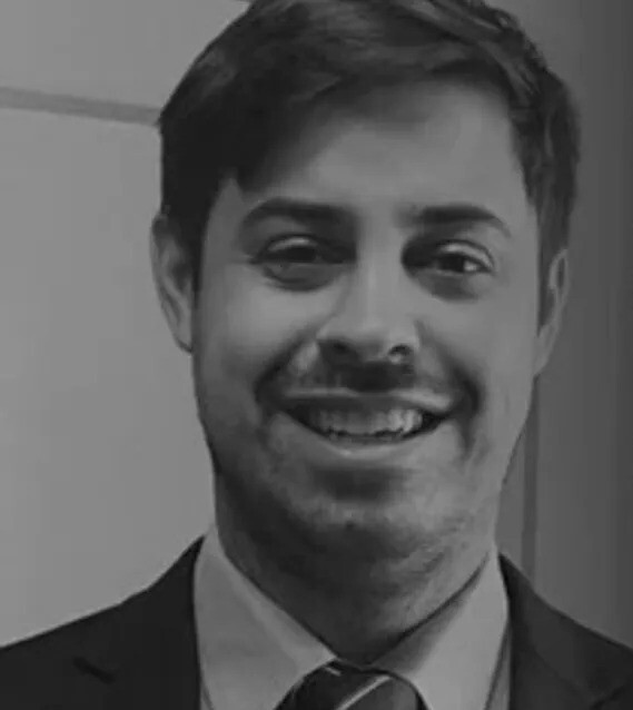 Quem era o promotor de Justiça que morreu após queda no litoral