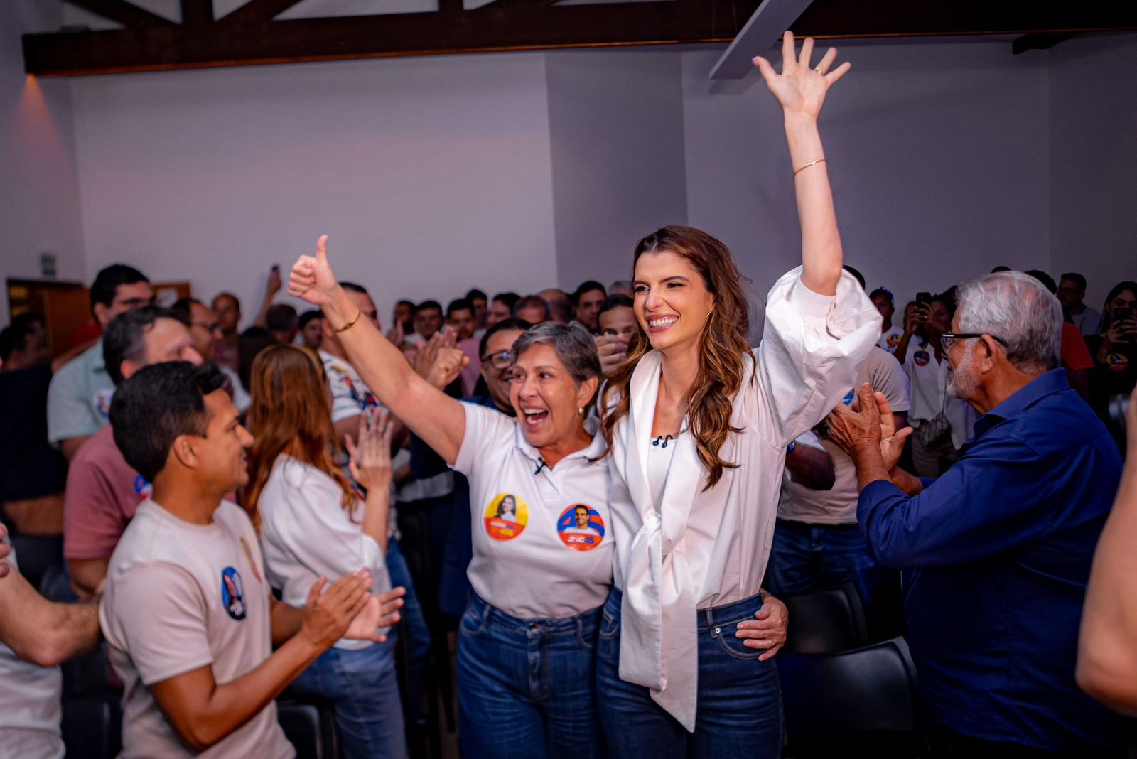 “Quem me conduziu até aqui foi o meu povo”, diz Marina em encontro com lideranças políticas