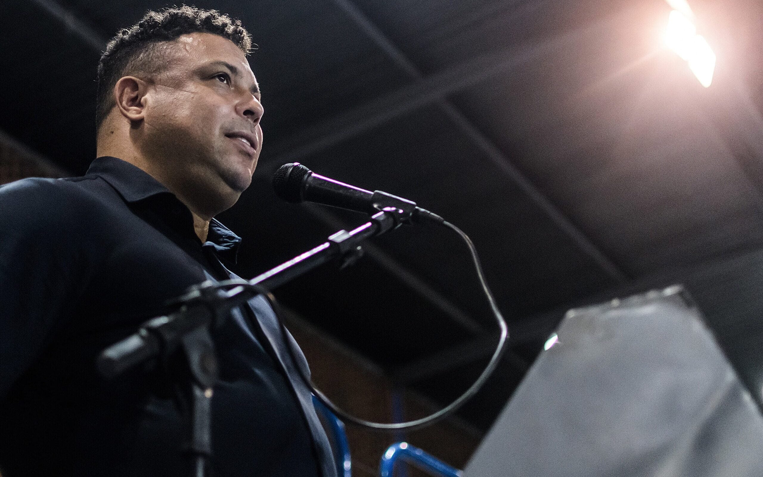 Ronaldo teria pedido empréstimo a Vorcaro para o Cruzeiro, diz revista
