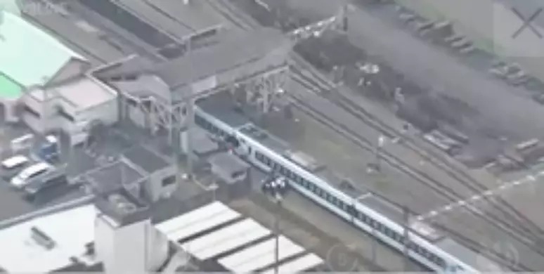 Trem expresso atropela e mata quatro trabalhadores em estação ferroviária
