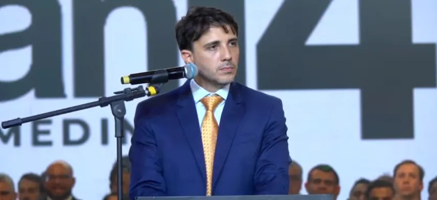 TSE suspende campanha de Renan Santos