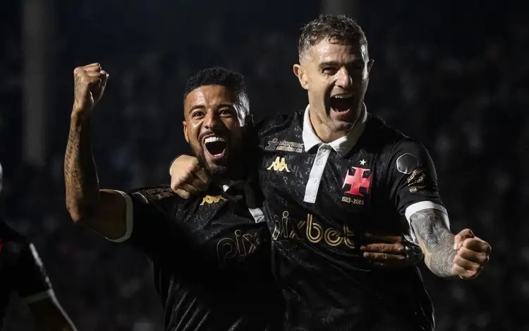 Último Vasco x Coritiba em São Januário teve direito a goleada