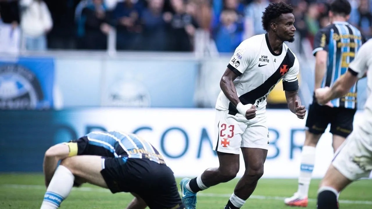 Vasco bate Grêmio de virada fora de casa e fica perto de deixar Z-4
