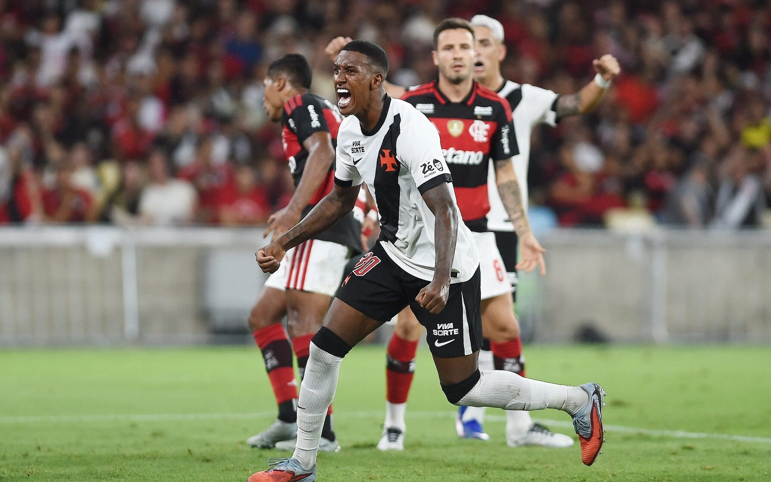 Vasco prepara resposta ao Flamengo por impasse no Maracanã