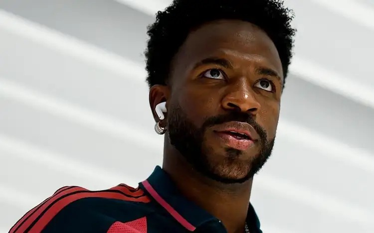 Vini Jr chega ao fundo do poço no Real Madrid, aponta jornal espanhol