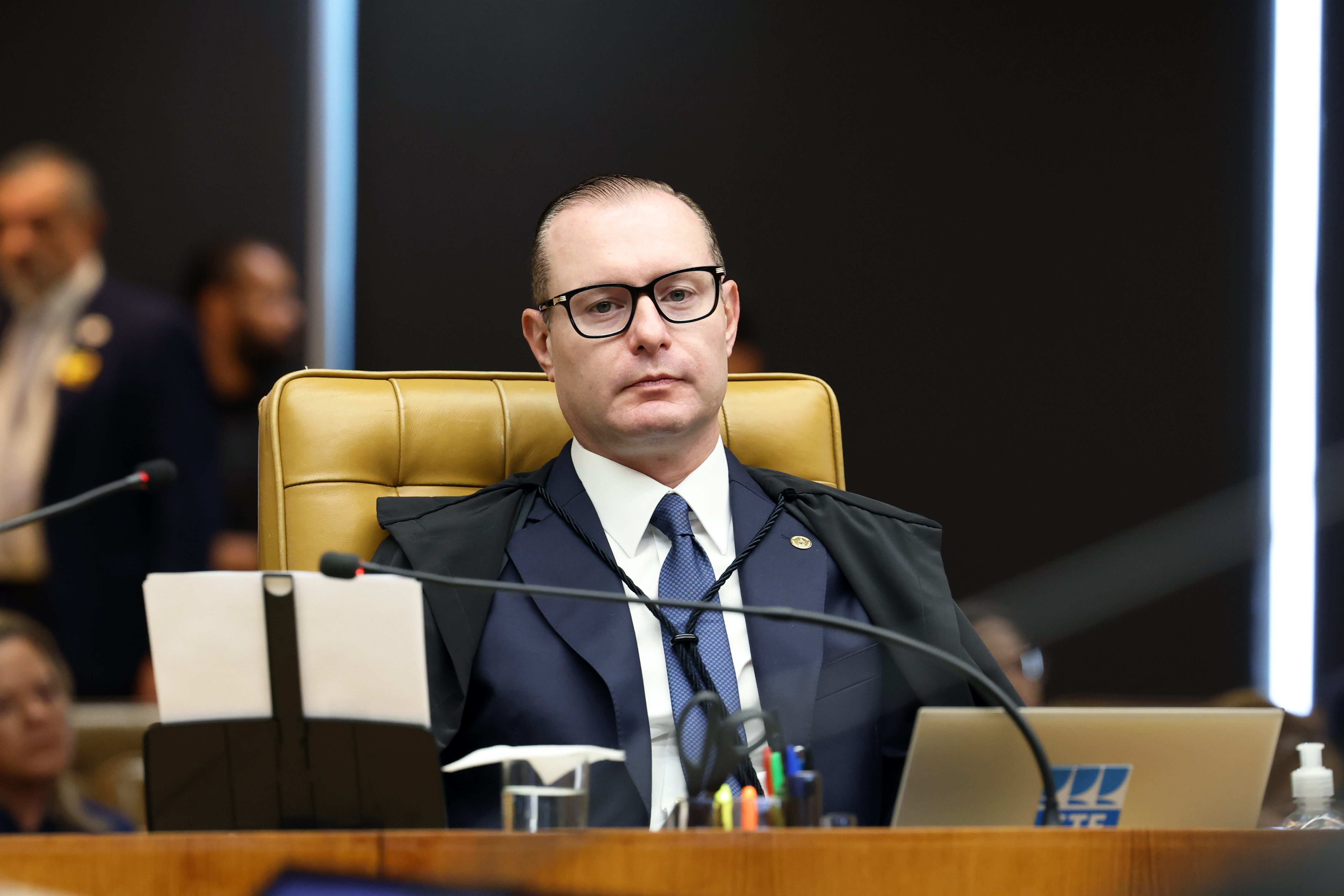 Zanin vota com Dino para unir julgamentos de Moraes e Mendonça