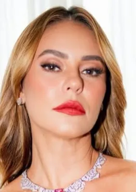 Paolla Oliveira choca ao revelar seu voto no segundo turno; web reage sem dó