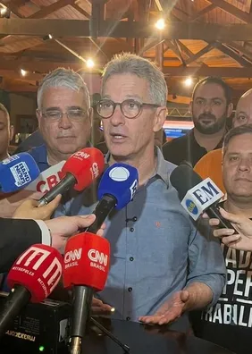 Zema declara apoio a Flávio no 2º turno: “Não vou ficar em cima do muro”
