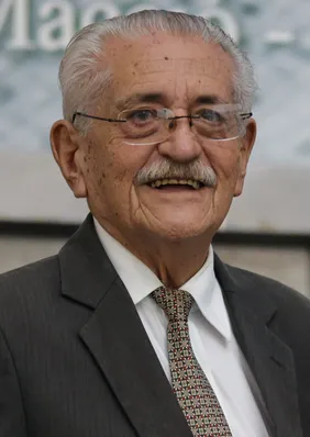 Assembleia de Alagoas aprova homenagem a servidor que trabalhou por 65 anos na Casa