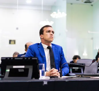 Delegado Leonam cobra estudos sobre concessão da Ceasa e mudanças em órgãos estaduais