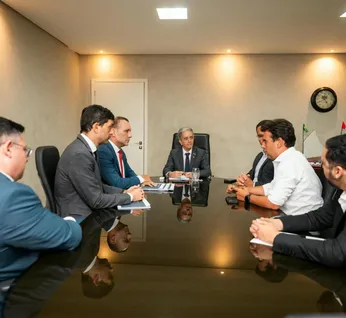 Governo de Alagoas discute ativação de fábrica de absorventes no presídio Santa Luzia