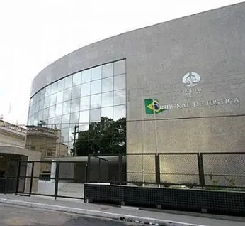 Homem é condenado por injúria racial após chamar jogador de futebol de ‘urubu’
