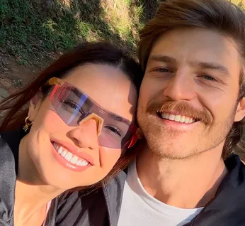 Juliette ganha declaração do noivo às vésperas do casamento: "Para sempre”